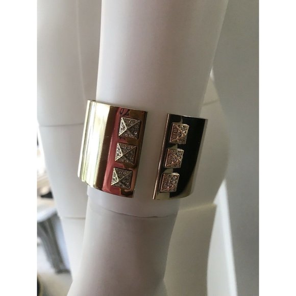 Victoria's Secret Scandalous Cuff Bracelet Gold Sexy Pyramid Limited Edition - Picture 6 of 12